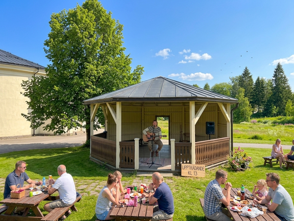 Uppträdande vid paviljongen Cassels